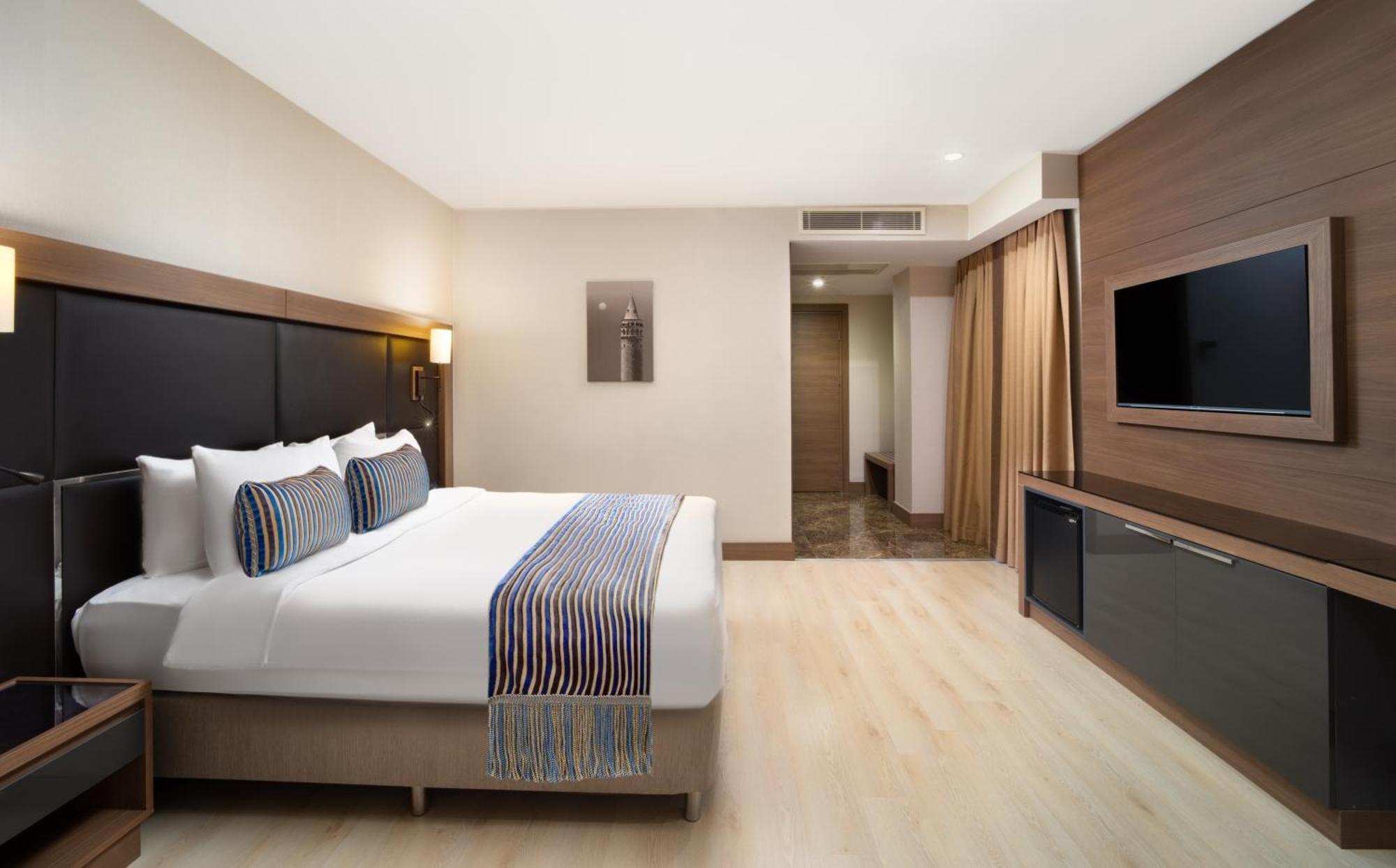 Tryp By Wyndham Sisli Otel 4*